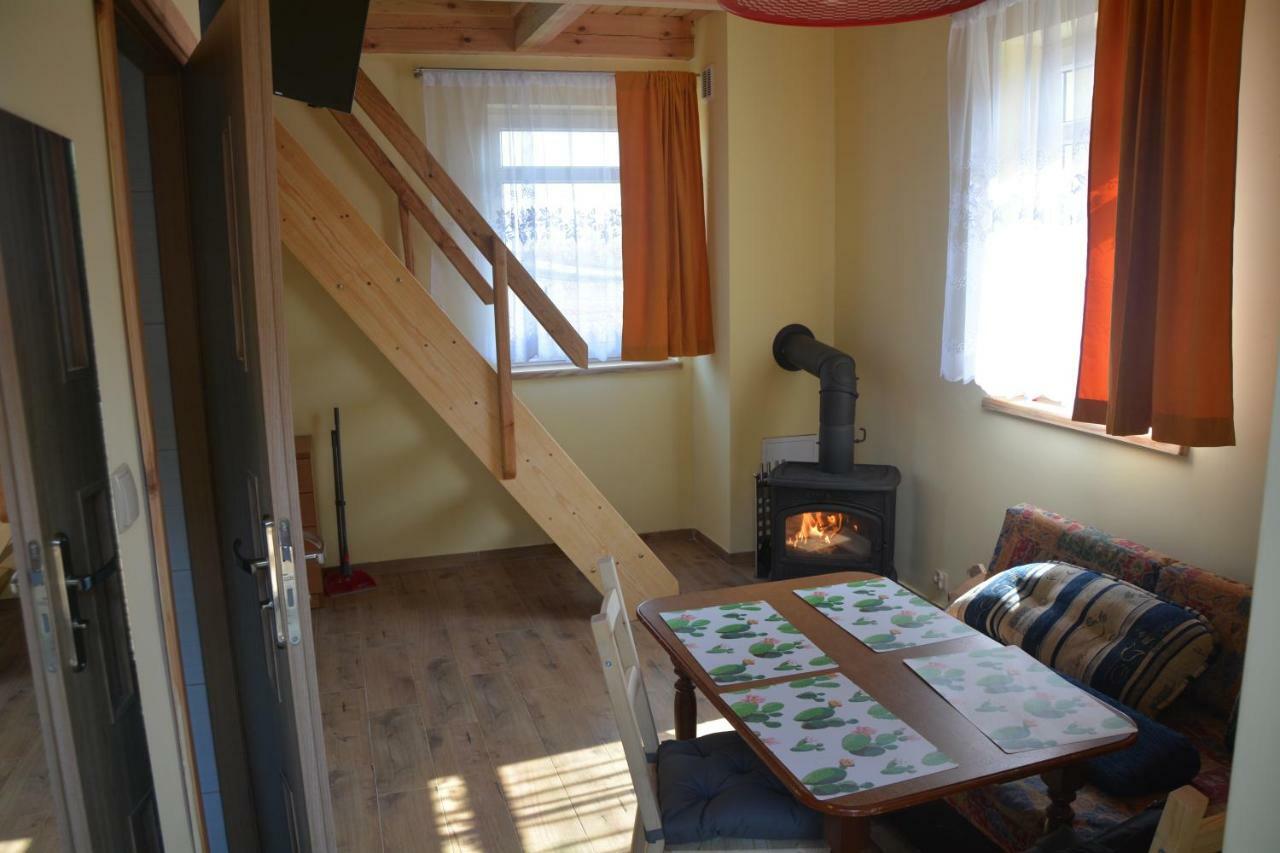 Domki Nad Jeziorem Dąbrówno Exteriör bild